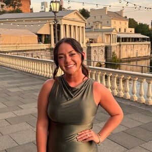 Meet your Posher, Christine